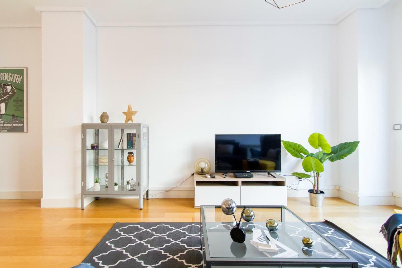 Luminoso, Moderno Y Amplio En Madrid Rio I Parking Apartment Exterior photo