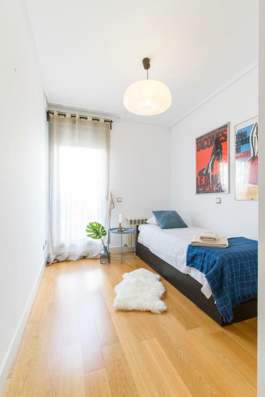Luminoso, Moderno Y Amplio En Madrid Rio I Parking Apartment Exterior photo